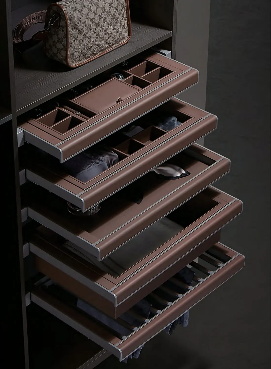 Pull-out leather lined accessory trays